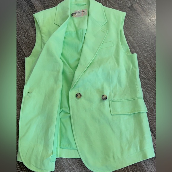 We The Free FP Lime Green Sleeveless Linen Vest Blazer. - Picture 6 of 14